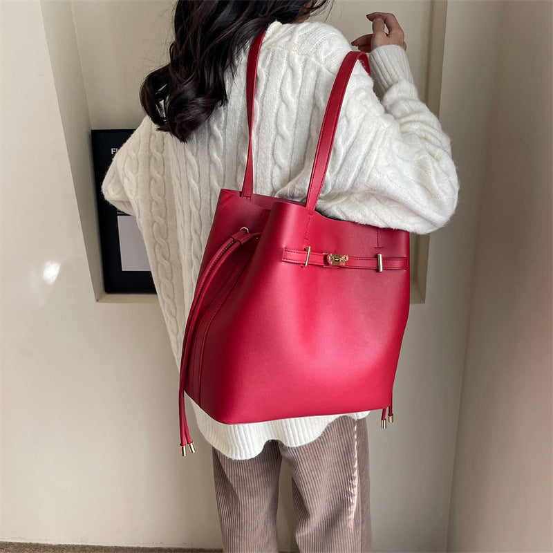 Amaia | Bolsa de Estilo Coreano con Correa Ajustable