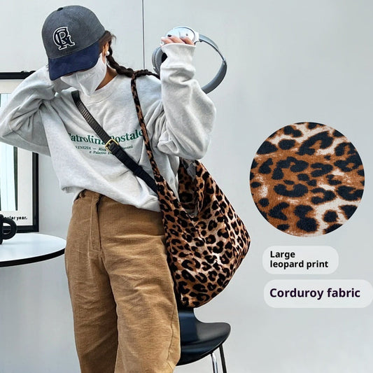Pilar | Bolso femenino casual con estampado de leopardo